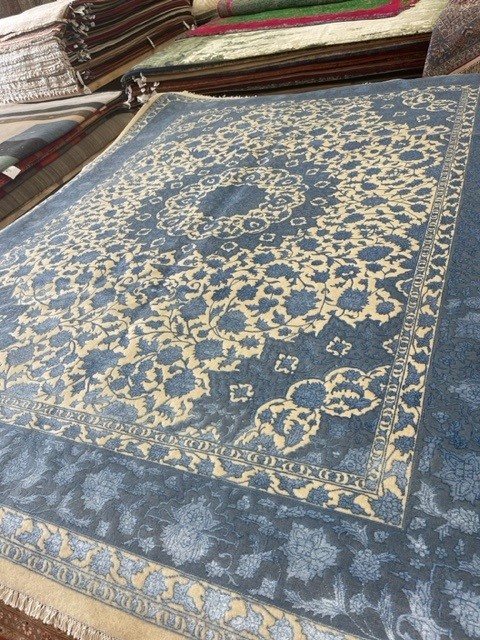 8'x10' dining room rug