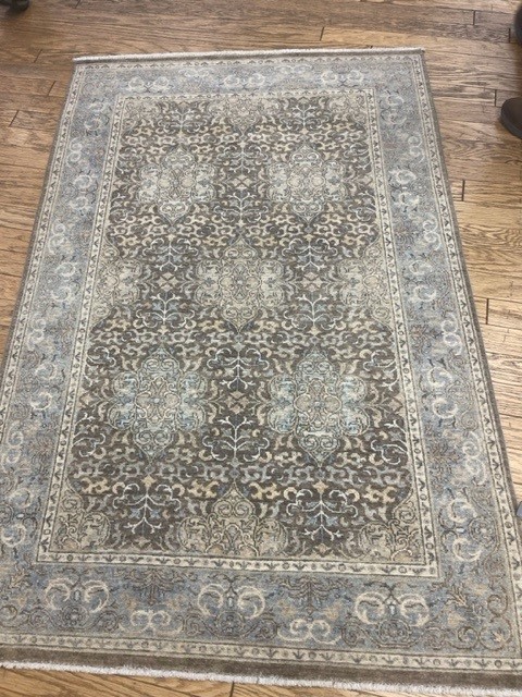 4'x6' rug for room