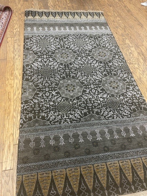 Living room rug in 4'x6'