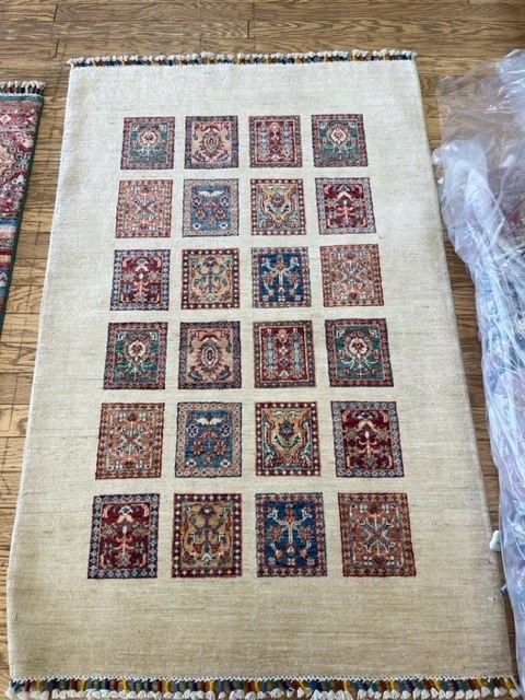 4'x6' rug for room